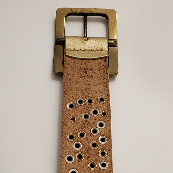 Medium Gold Riveted/Studded Thick Leather Belt 32" to 36" - Picture 9 of 14